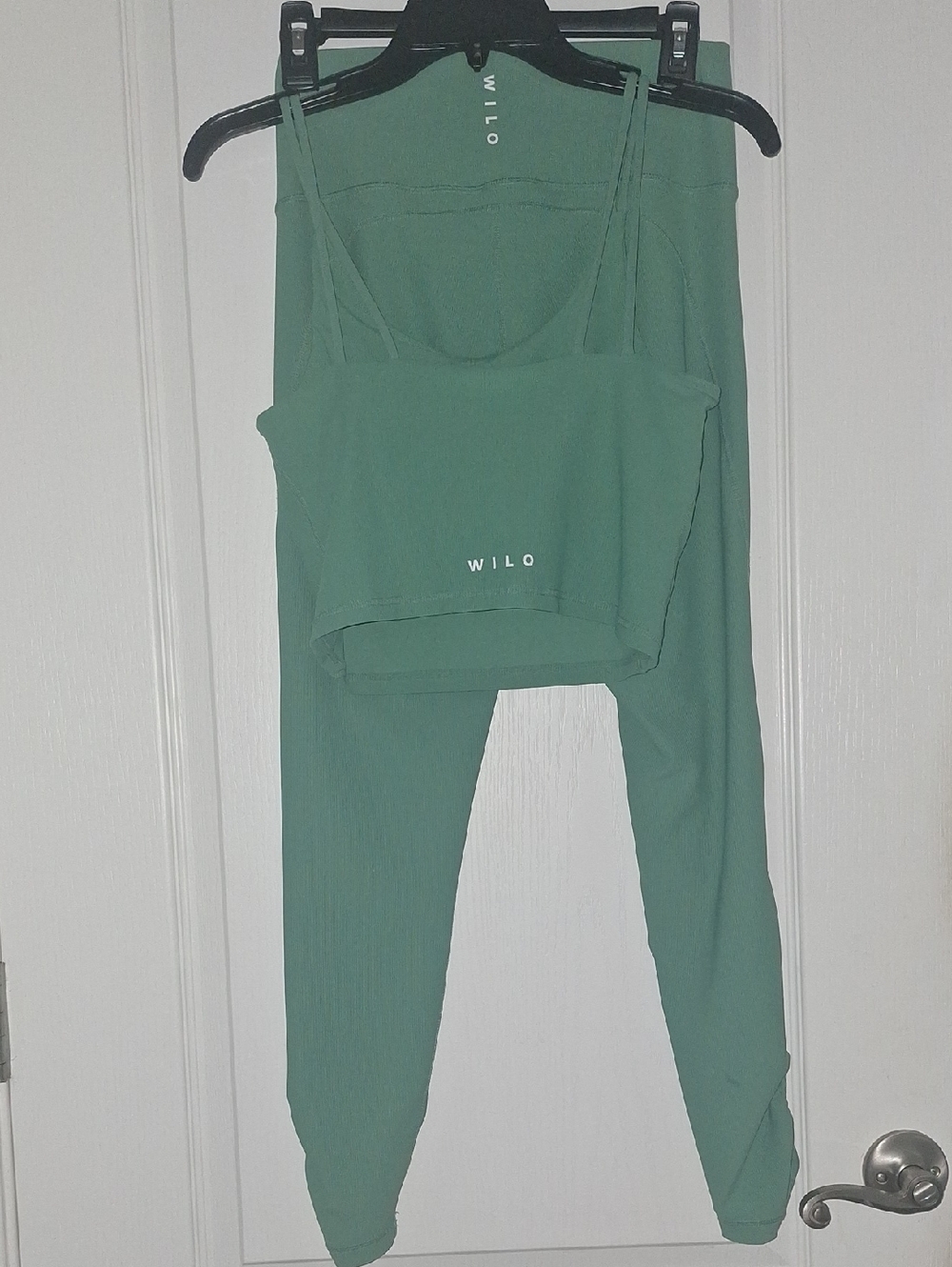 WILLO Sage Green Active Set - Sz Large Crop Tank & High-Waist Leggings